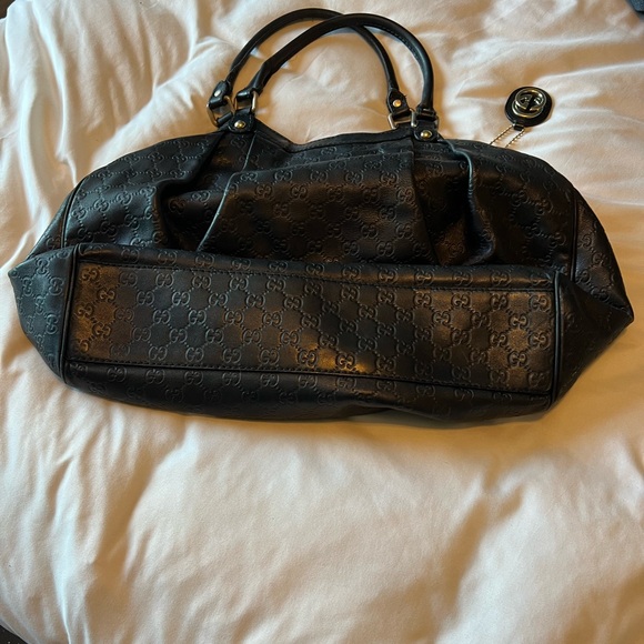 Gucci Sukey Signature Logo Handbag - Picture 2 of 9